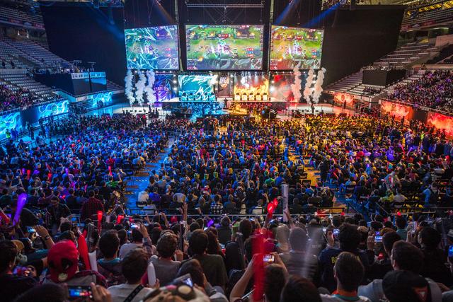 巴塞羅那的 巴塞羅那的