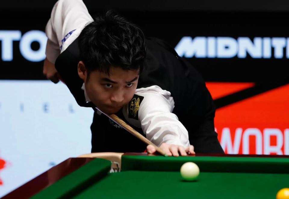 曼联的中卫 曼联的中卫