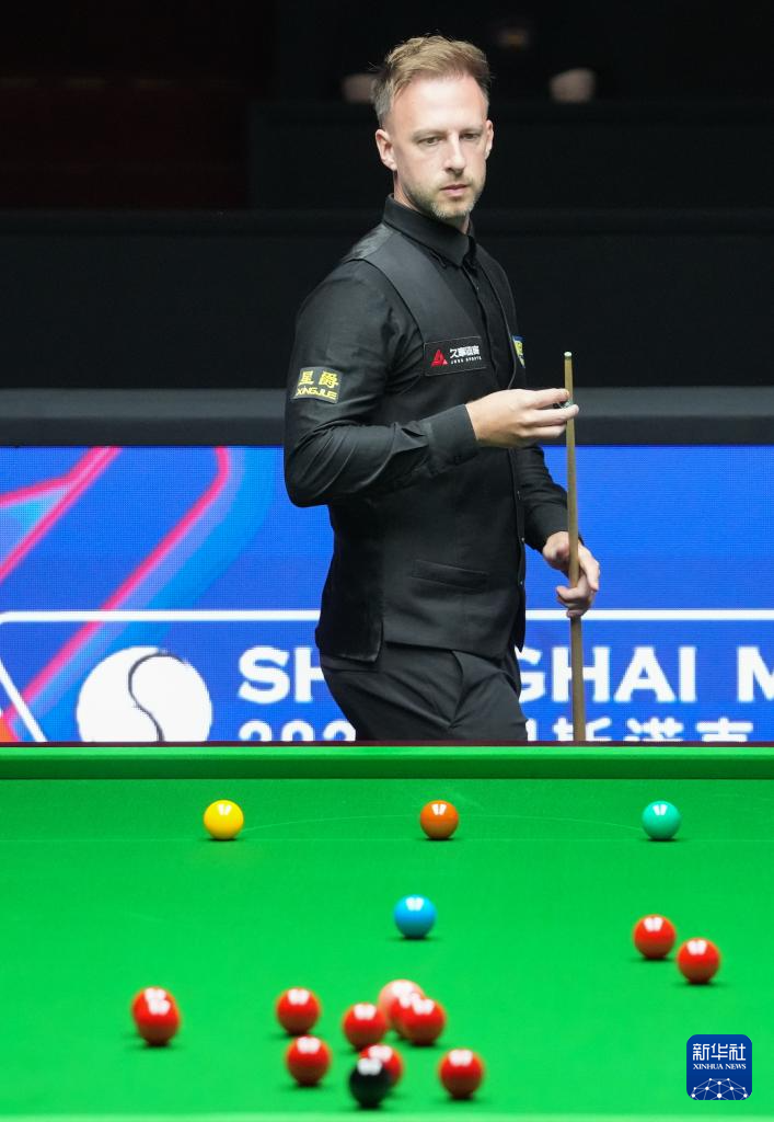 姆在比赛末 姆在比赛末