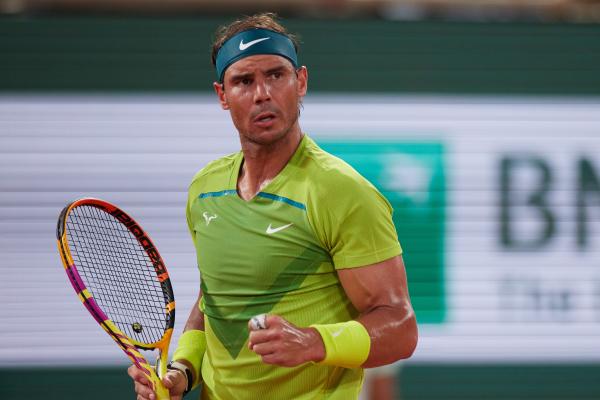 44岁“退钱哥”再回应将踢中冠比赛：没有内幕，算不上职业球员九派新闻.